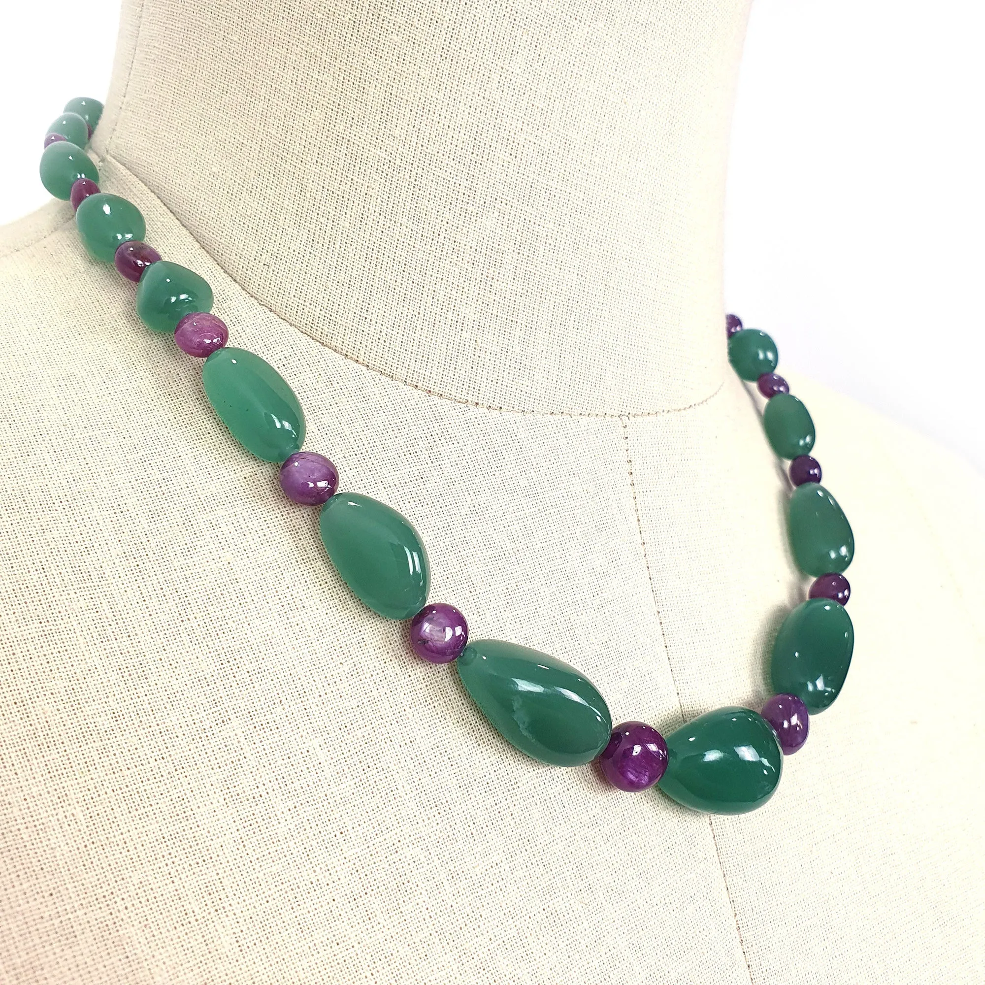 Green QUARTZITE Raspberry SAPPHIRE Gemstone Beads NECKLACE :52.97gms Natural Quartzite Uneven Plain Necklace 11*7mm-24*15mm 17" (With Video)