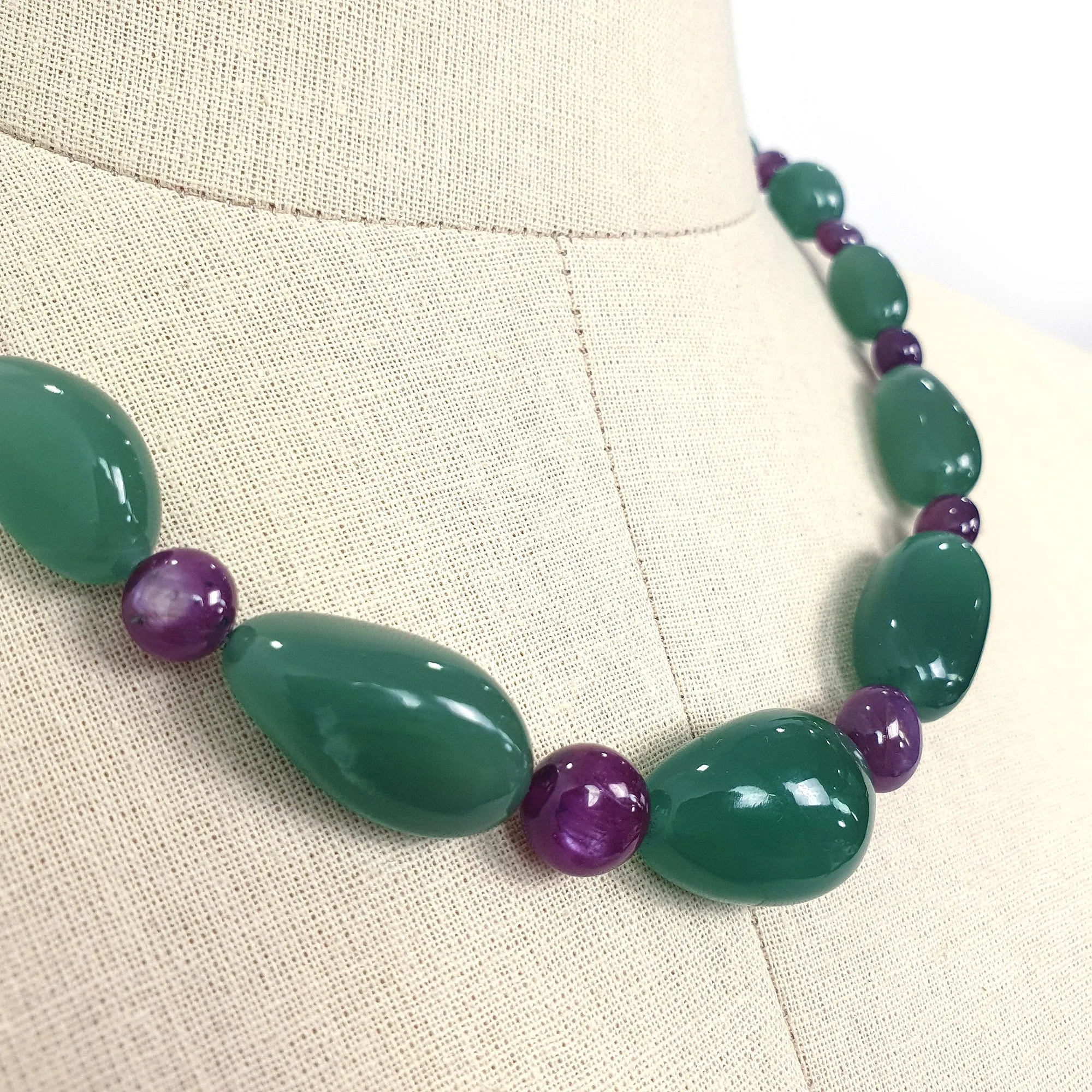 Green QUARTZITE Raspberry SAPPHIRE Gemstone Beads NECKLACE :52.97gms Natural Quartzite Uneven Plain Necklace 11*7mm-24*15mm 17" (With Video)