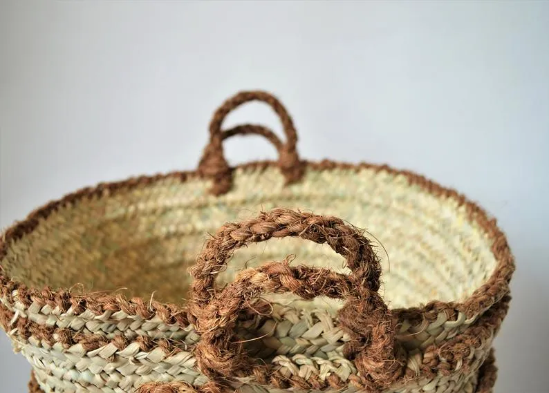 Natural basket bag from palm straw