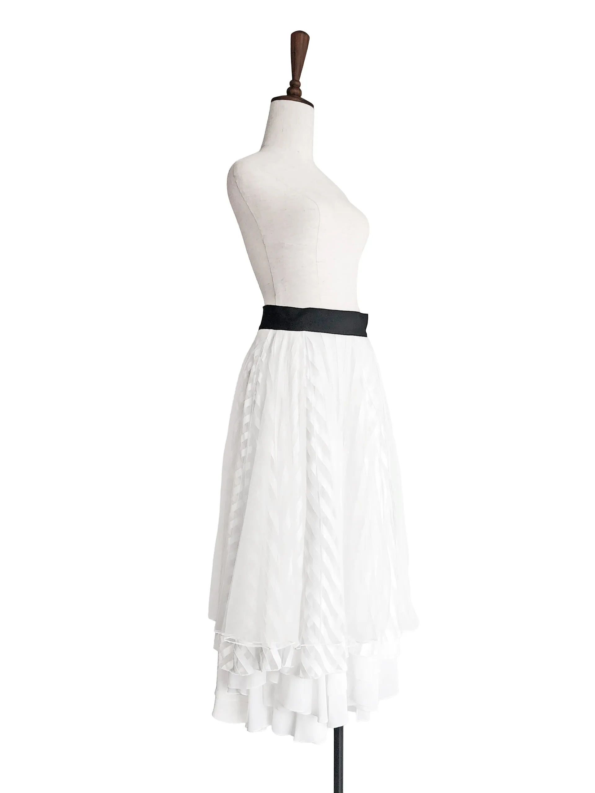 Surprise Sale! Layer Textured White Tulle Maxi Skirt